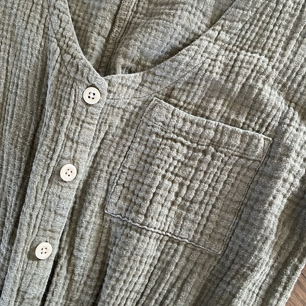 UpWest Olive Green Jumpsuit Romper Short Sleeved Size Small - Picture 5 of 9